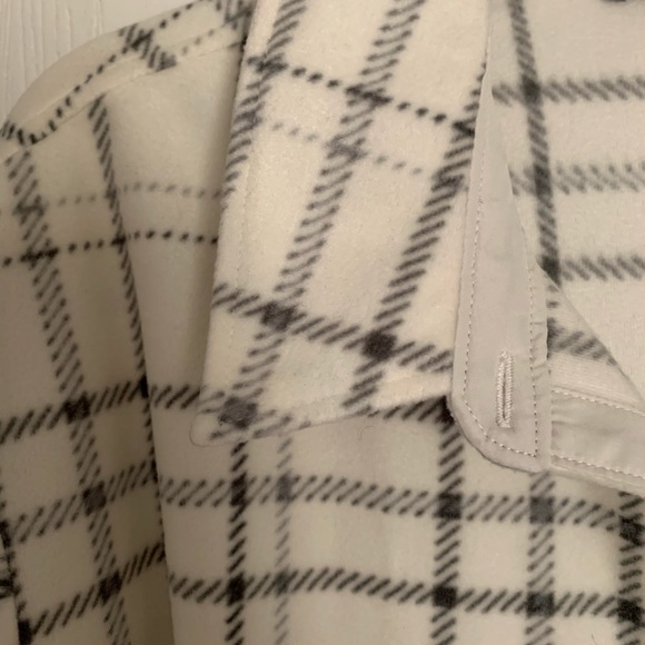 Ivory Plaid Button-Up Shirt - Picture 4 of 5